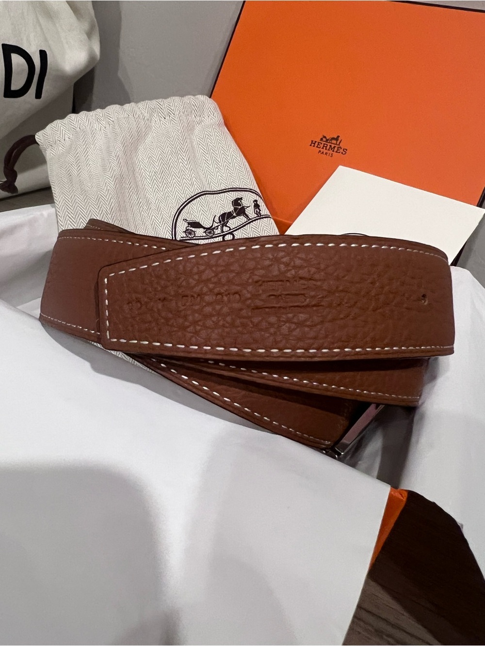 Hermes Brown/ Black Reversible Leather H-Buckle Belt size 90 - Picture 3 of 12
